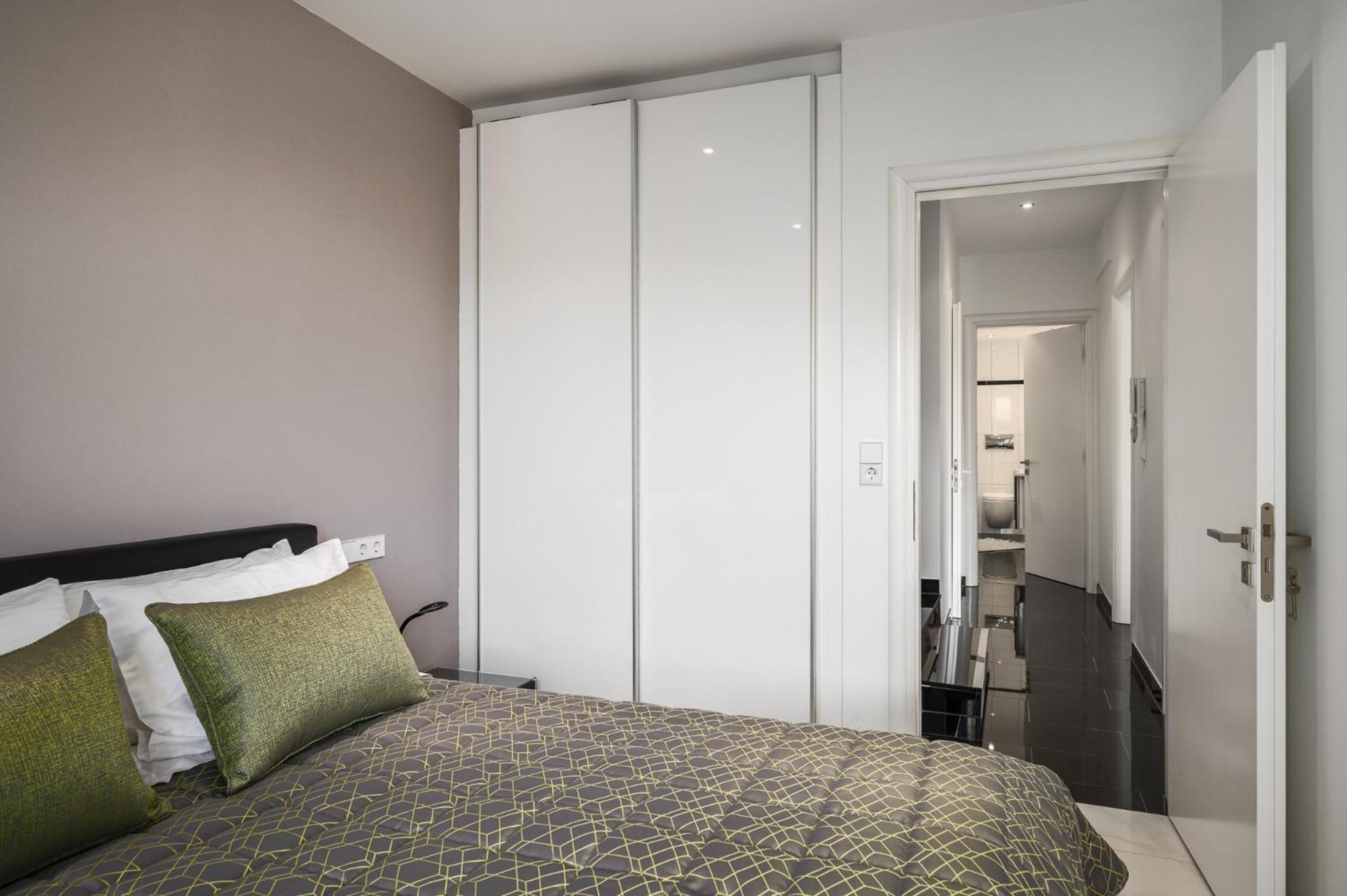 Euphoria Seaview Residences With Shared Pool By Konnect Appartement Gouvia